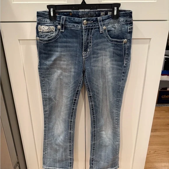 Miss Me, Womens Distressed Blue Cropped Jean Capri, 28 - Picture 2 of 13